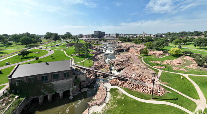 A photo of Falls Park in Sioux Falls, SD